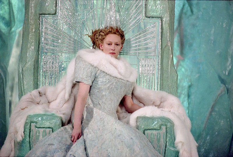 Illustration for article titled 8 Other Witches We'd Rather See In Tim Burton's Maleficent Movie Over Angelina
